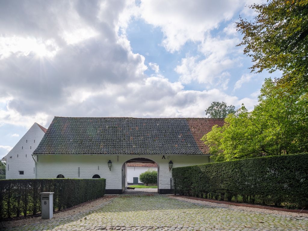 Authentieke vierkantshoeve in idyllische groene omgeving, centraal gelegen tussen Gent en Oudenaarde. foto 5