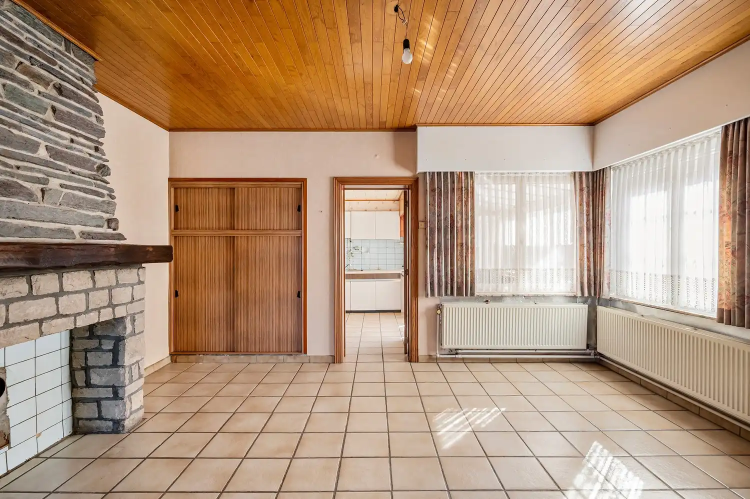Te renoveren woning met garage en diepe tuin. foto 8