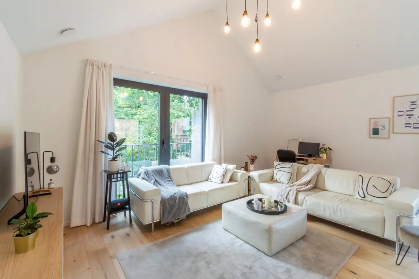 Een duplex-appartement / volledig huis vernieuwd! foto 4