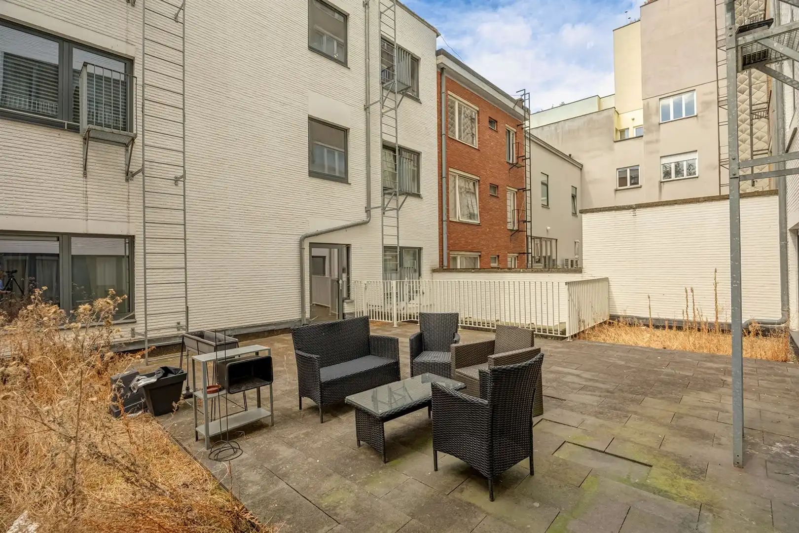 TOPLIGGING in het hart van de stad!! Studio-appartement mét terras! foto 13