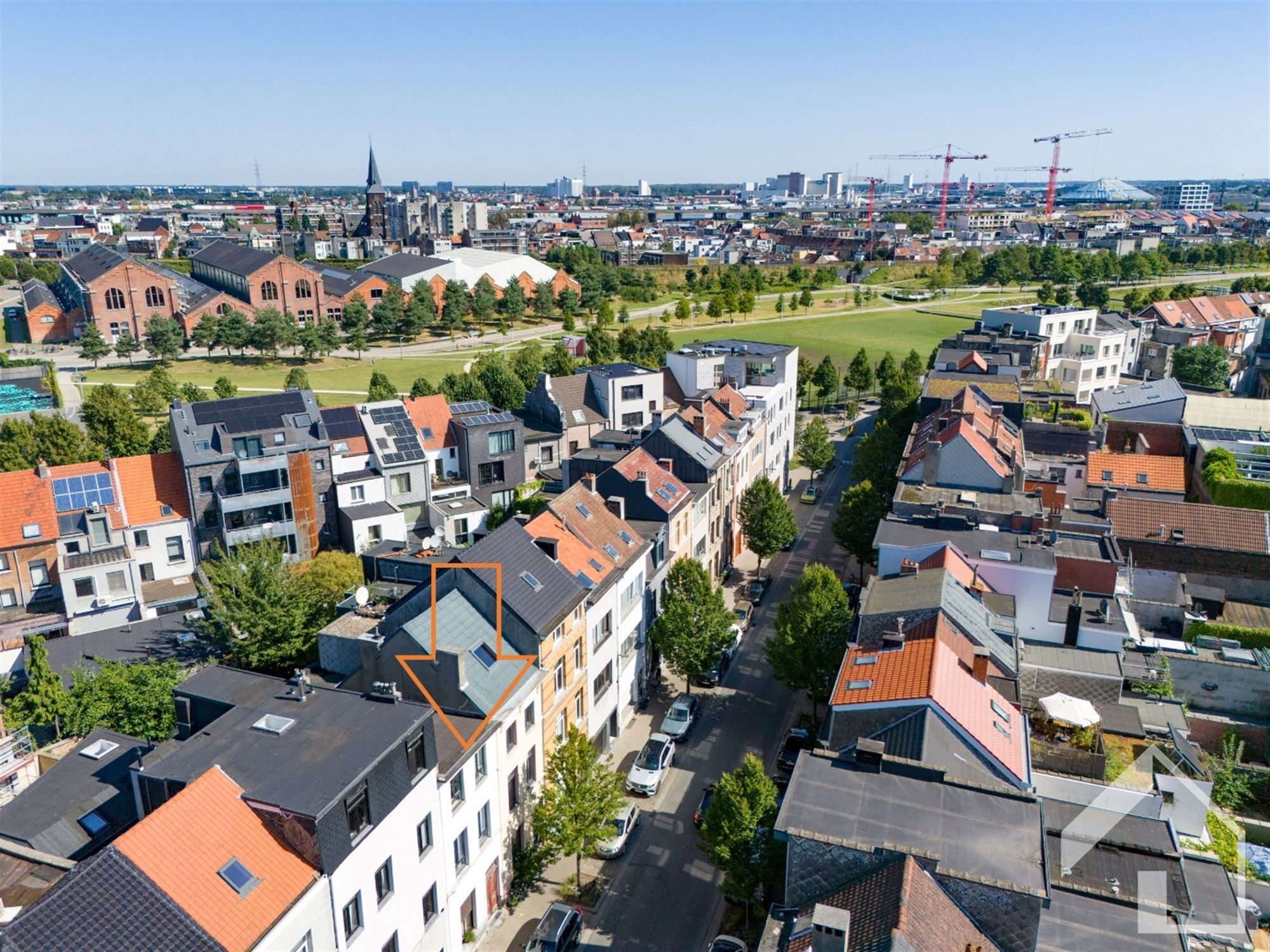 Ruime woning (190 m²) met tuin en veel potentieel foto 22