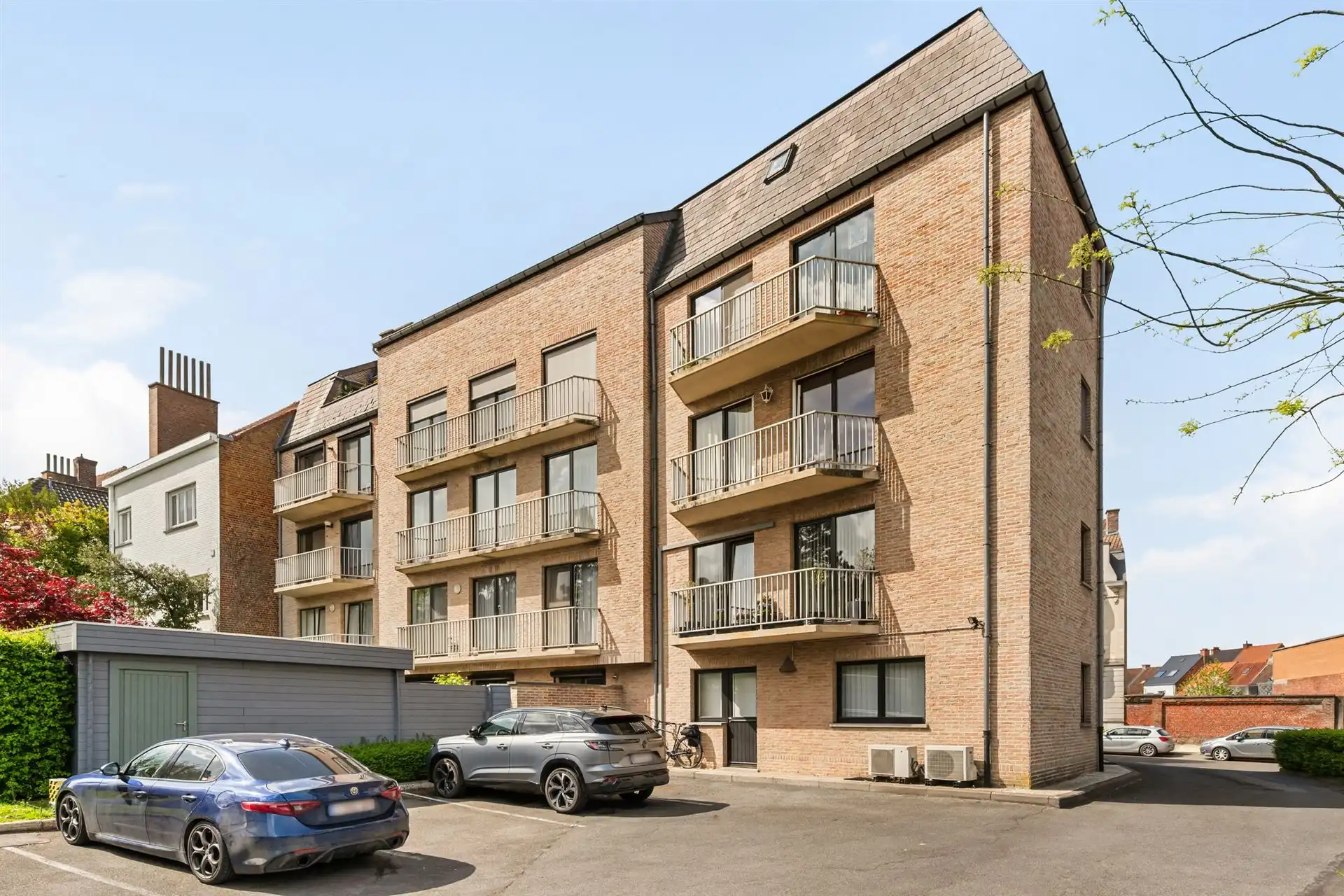 TOPgelegen leuk groot appartement met 2 slk en terras foto 22