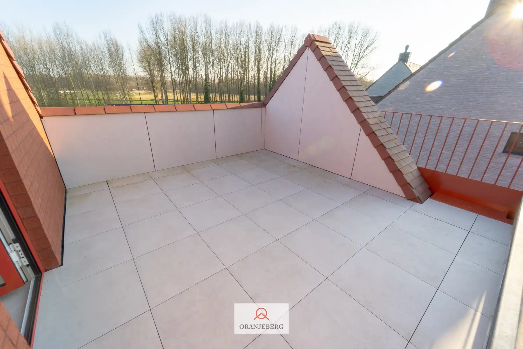 Nieuwbouw penthouse met terras foto 24