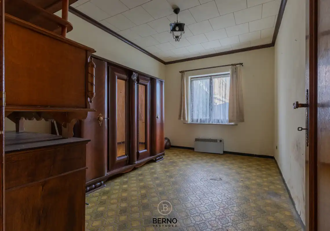 Te renoveren laagbouwwoning op 1.095m2 foto 12