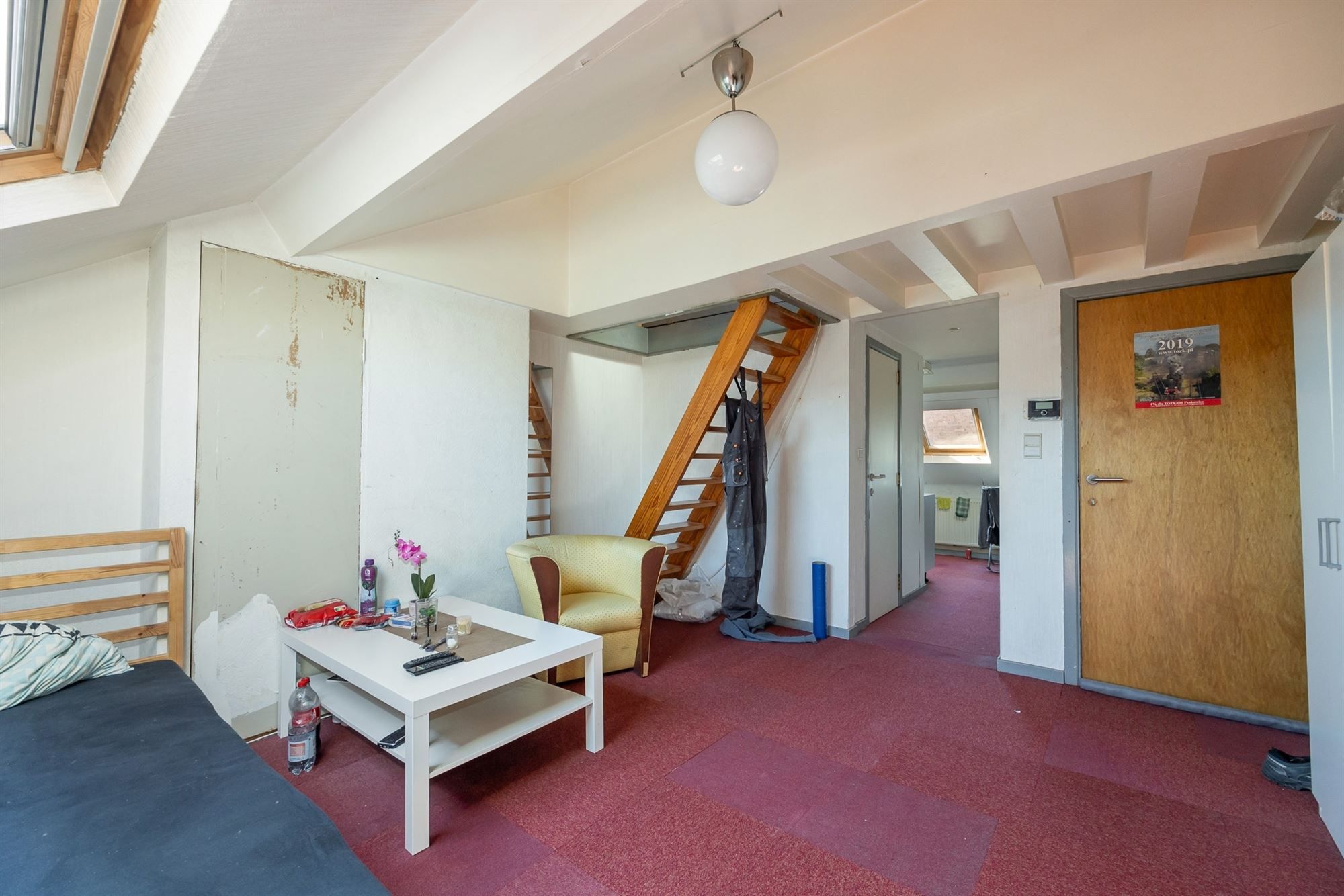 Karaktervolle burgerwoning met potentieel in geliefde buurt foto 20