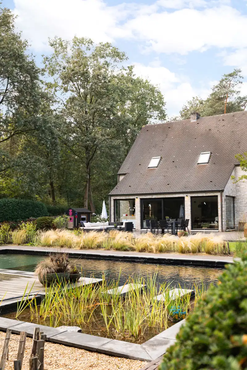 Royale villa met zwemvijver en polyvalent bijgebouw foto 22