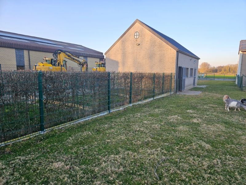 Te koop te Lichtervelde bouwgrond van +/- 903 m² voor een half open bebouwing foto 2