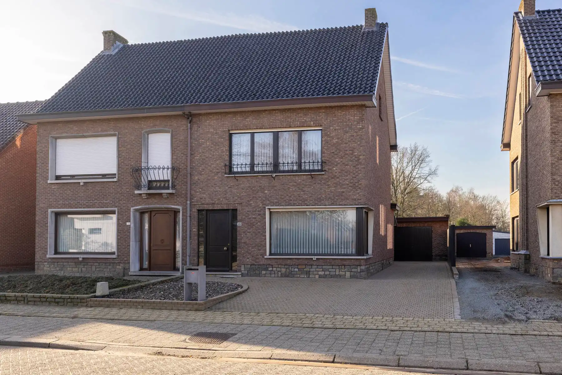 Hoofdfoto van de publicatie: HOB met 3 slpk, garage en tuin op ZW perceel van 700m²