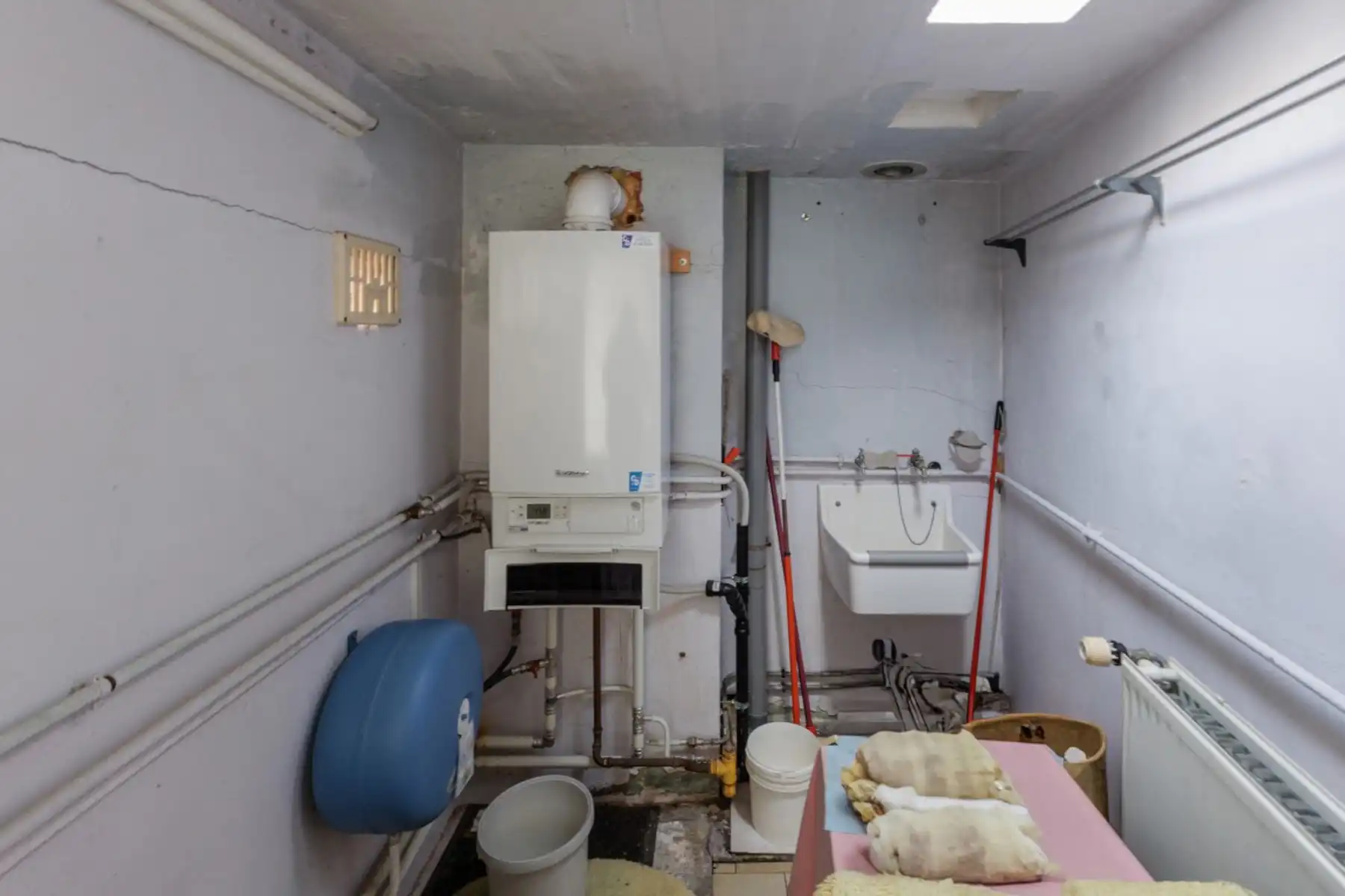 Ruime woning met 3 slaapkamers foto 19