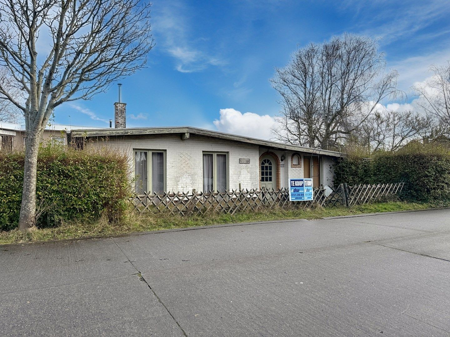 Hoofdfoto van de publicatie: Perceel grond met af te breken woning - gunstige ligging