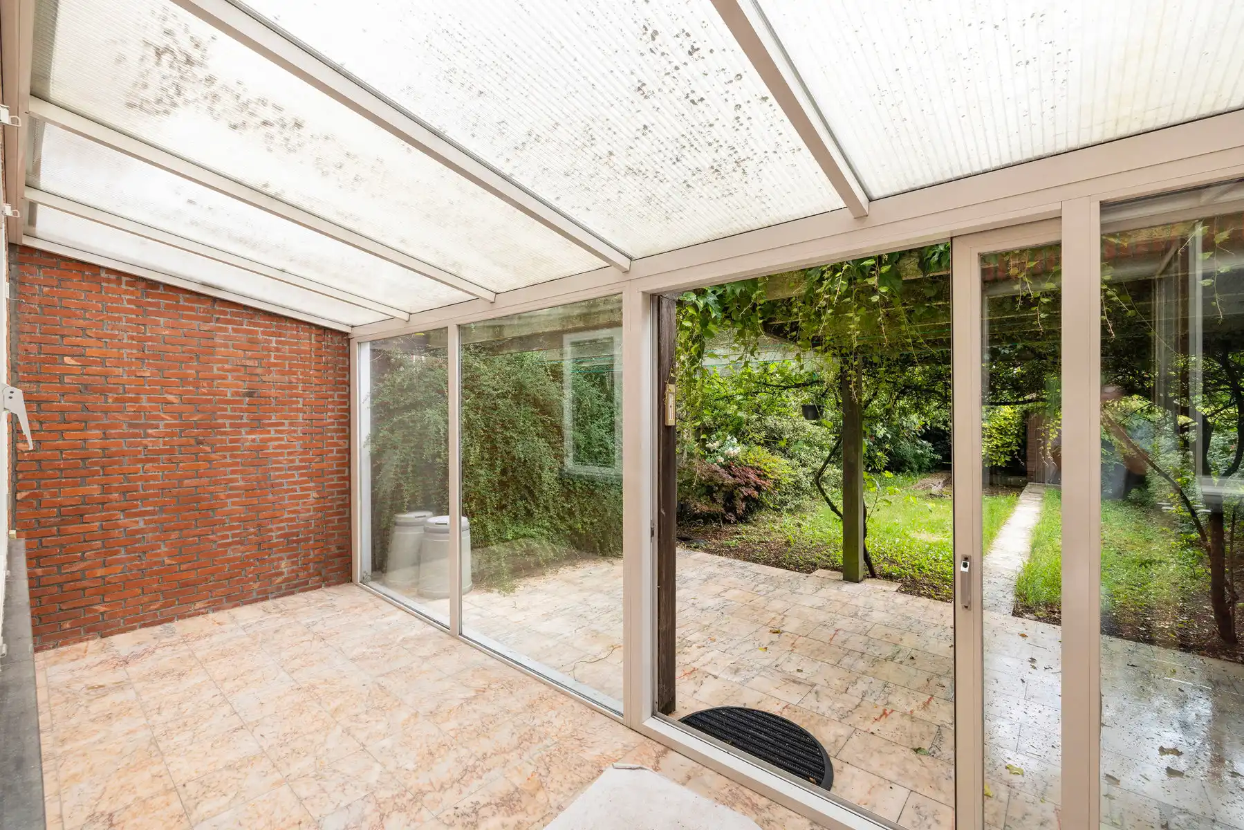 Gezinswoning met 4 ruime slaapkamers en tuin in Ekeren foto 27