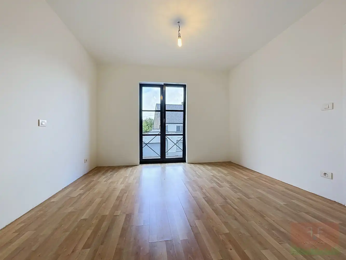 Lichtrijk, instapklaar appartement met privé-garage in het pittoreske Bavegem foto 11