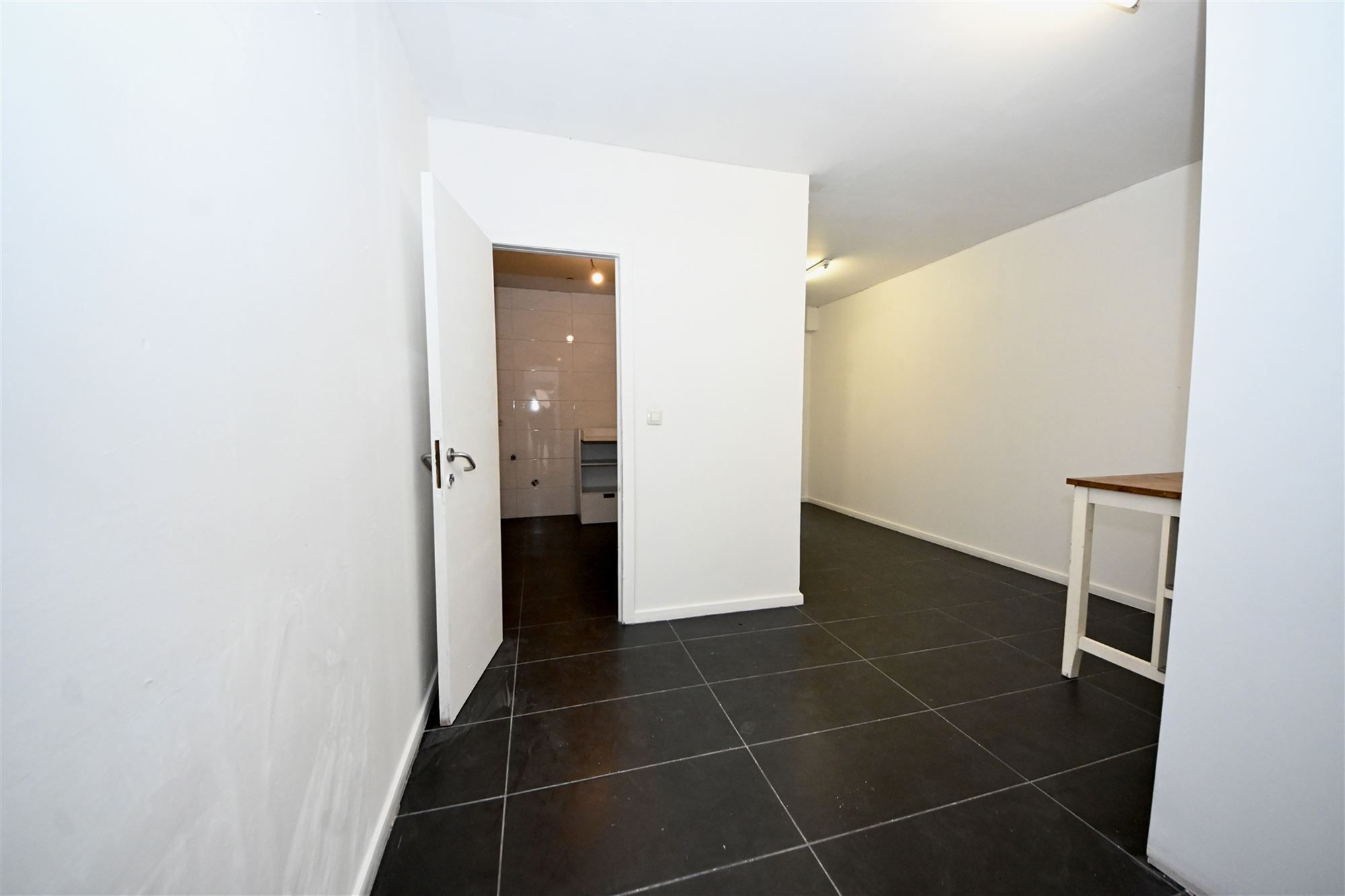 Handelsruimte met duplex appartement en tuin.  foto 5