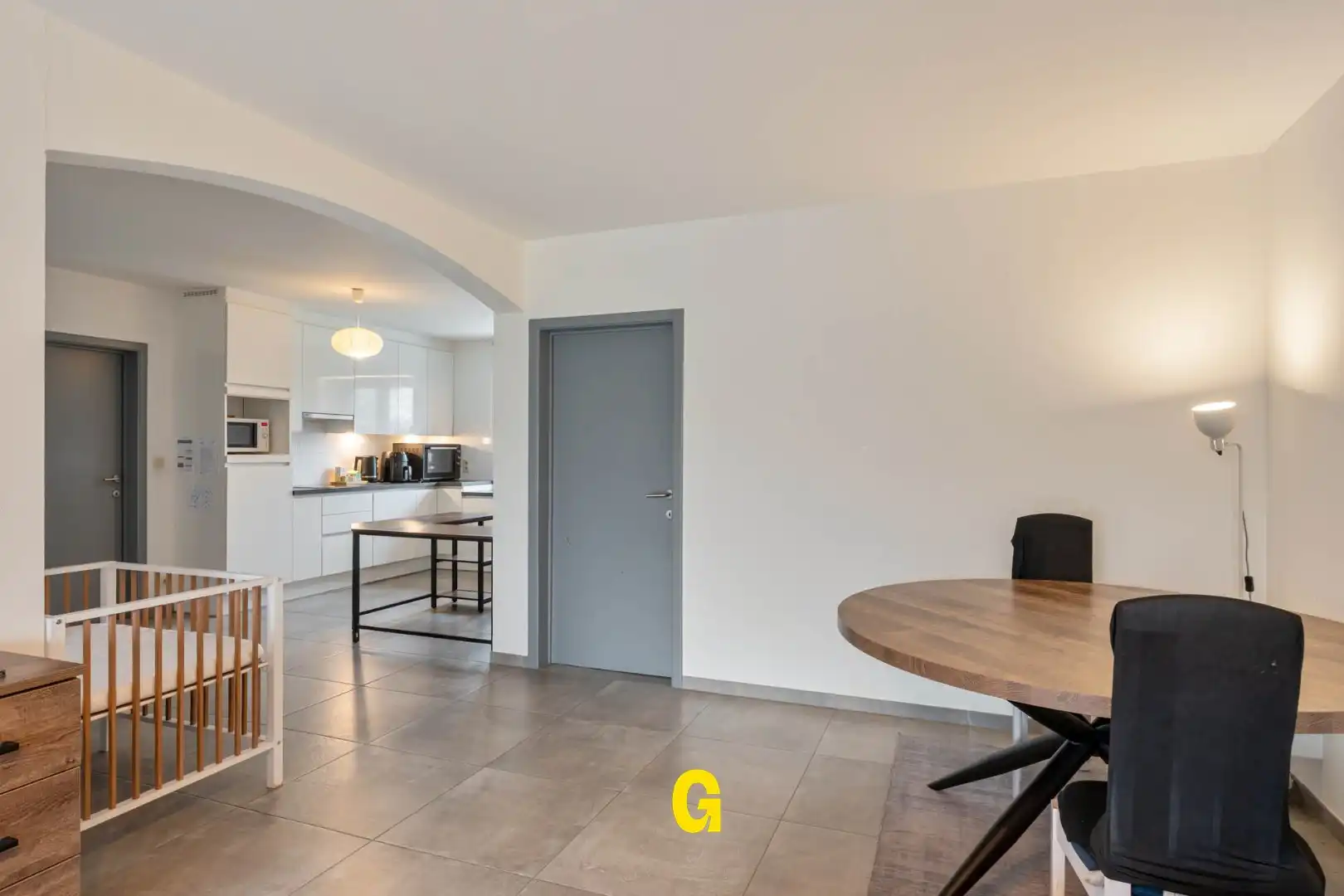 Netjes gerenoveerd twee slaapkamer appartement met terras en 2 standplaatsen in een kleinschalige residentie te Rijkhoven foto 12