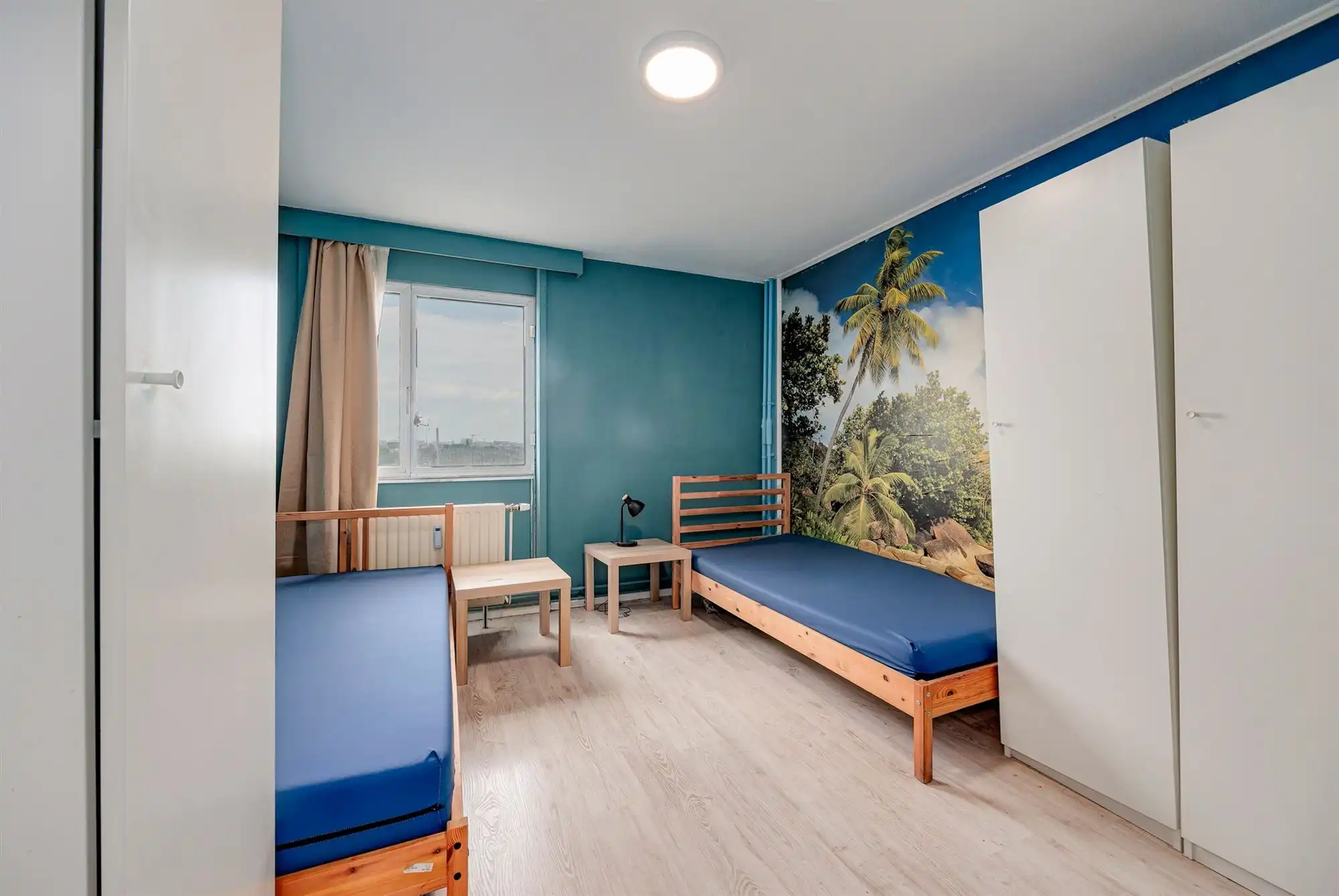Op te frissen 2-slaapkamer appartement met terras foto 7