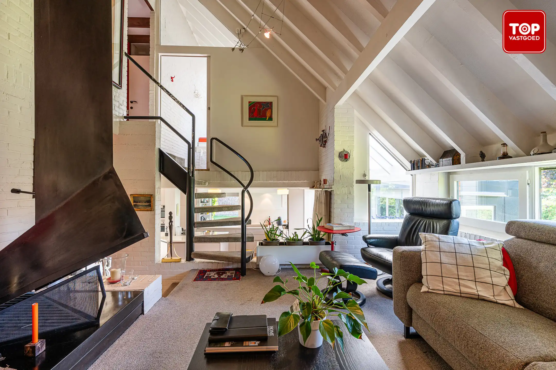 Architecturale woning met unieke split-level indeling op 659 m² in het groene Wondelgem foto 2