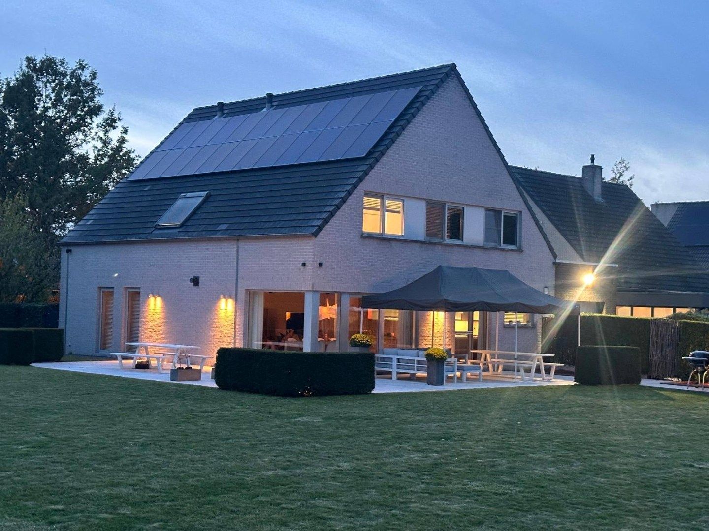 Schitterende villa op 17are 30ca, gelegen op bijna het einde van deze schitterende woonwijk. foto 28