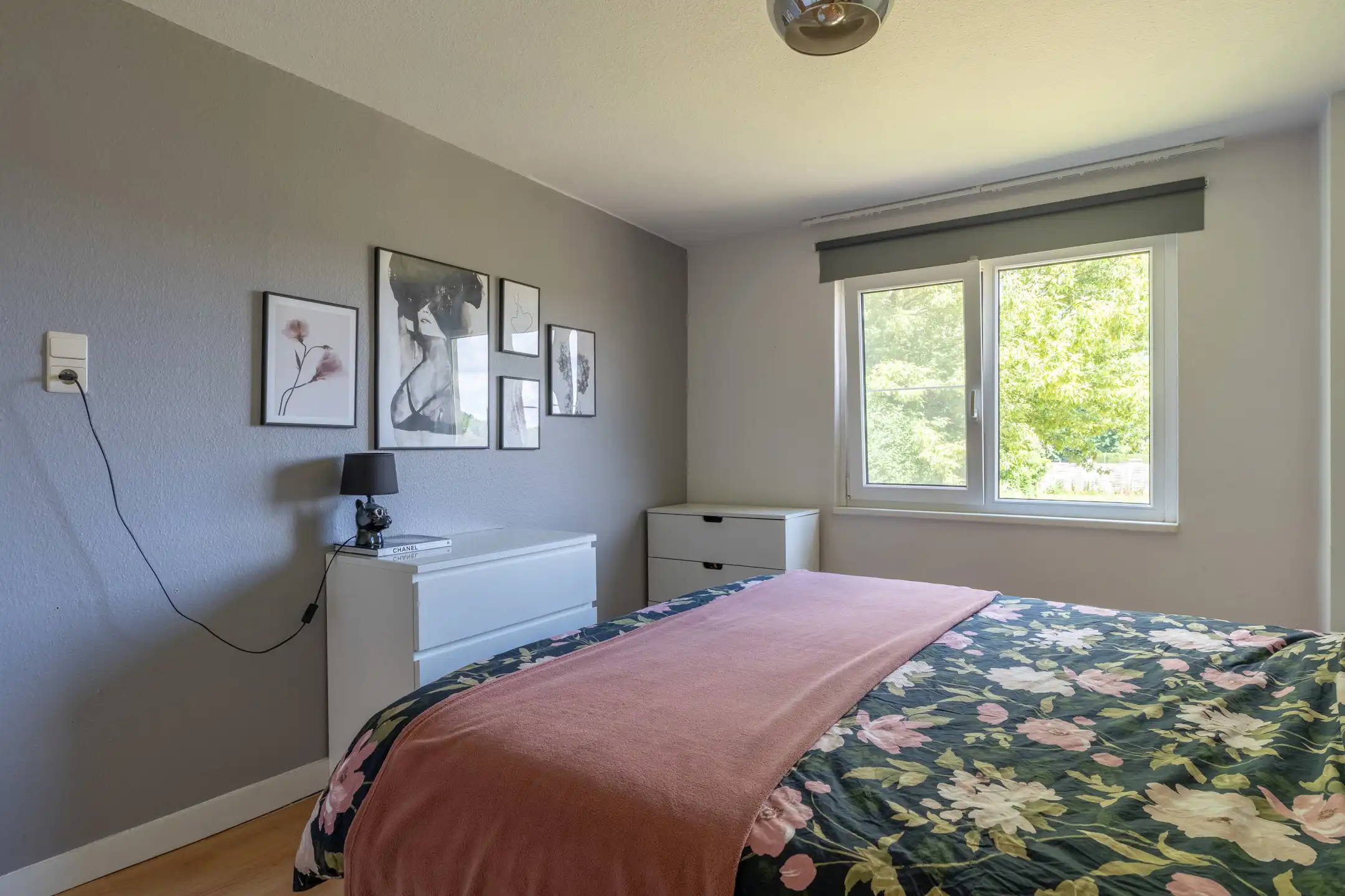 Woning bestaande uit twee appartementen op 985m² perceel. foto 20