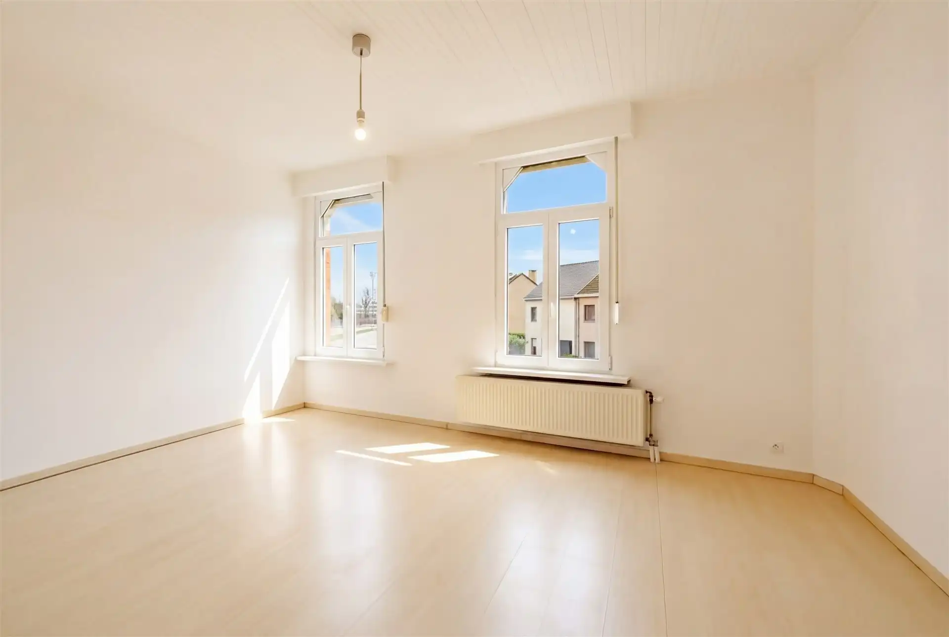 Instapklare woning met 2 slks en tuin foto 9