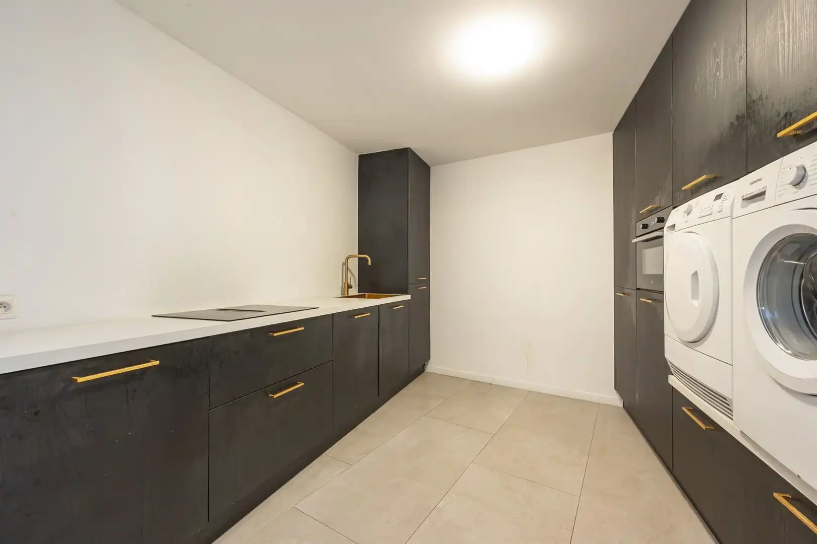 Gerenoveerde woning met 4 kamers aan UA foto 7