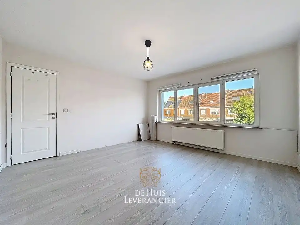 Ruimtelijke rijwoning met tuin en garage in de Altenawijk foto 24