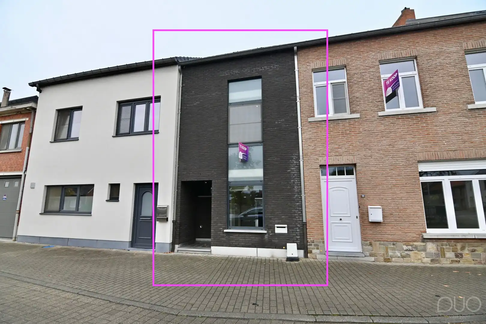 Moderne instapklare woning met twee slaapkamers, aparte werkruimte en tuintje in hartje Zoutleeuw foto {{pictureIndex}}
