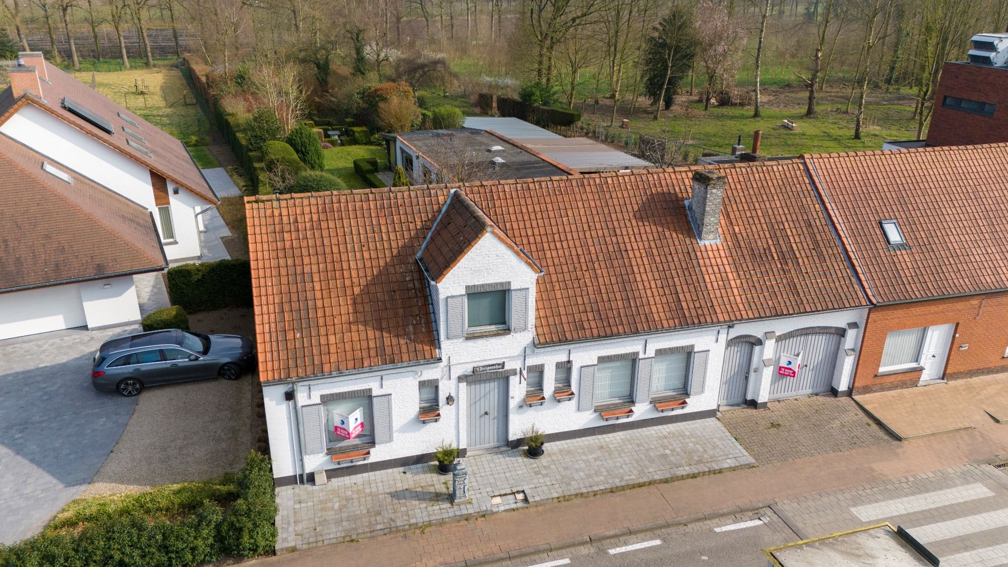 GOED GELEGEN WONING met prachtige idyllische tuin en uitweg op een perceel van 2034 m² met landelijke uitzichten foto 16