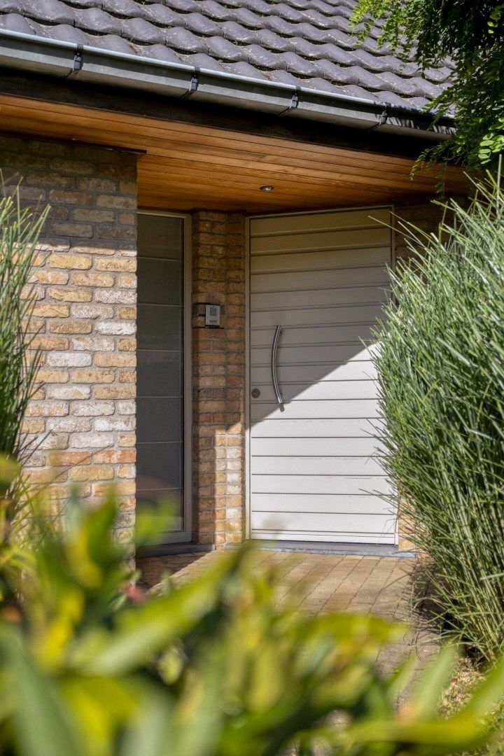 Prachtige open bebouwing met 3 slaapkamers in een rustige buurt! foto 3