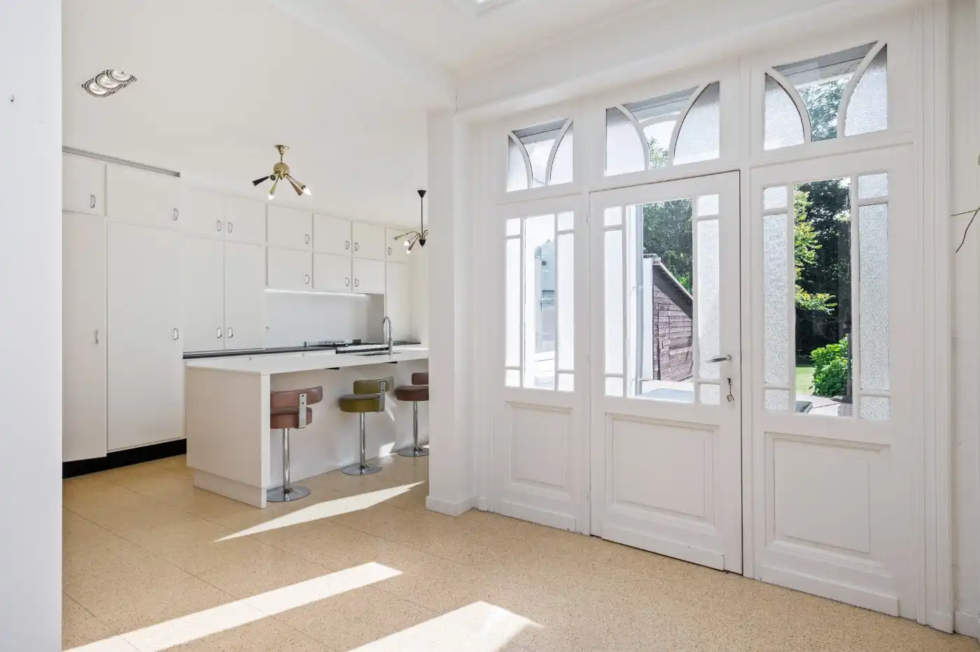 Prachtig gerenoveerde, authentieke woning met 4 slpk. en tuin foto 4