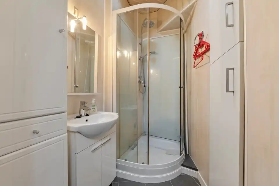 TE RENOVEREN STADSWONING IN SINT-TRUIDEN foto 11