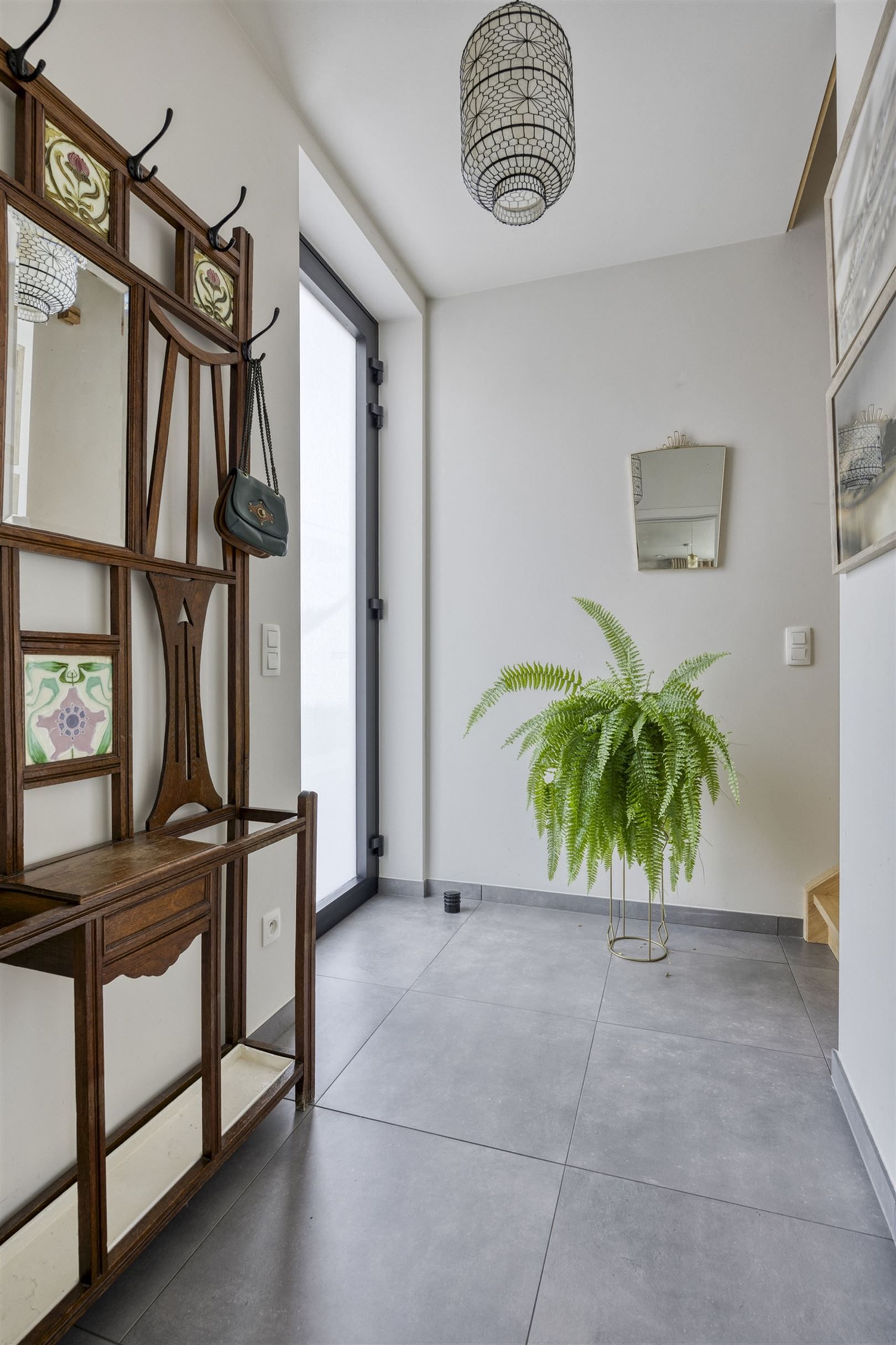 TE KOOP: Recente halfopen woning met tuin in Hoepertingen! foto 3