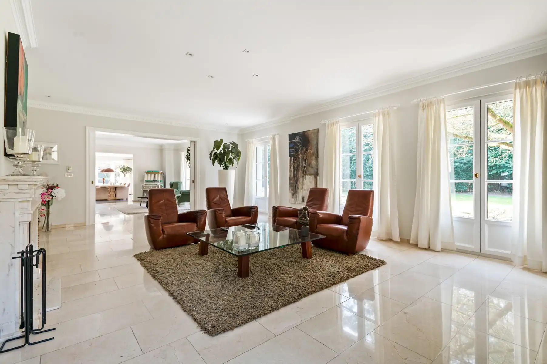 Exclusieve instapklare villa met 15.088m² parktuin foto 6