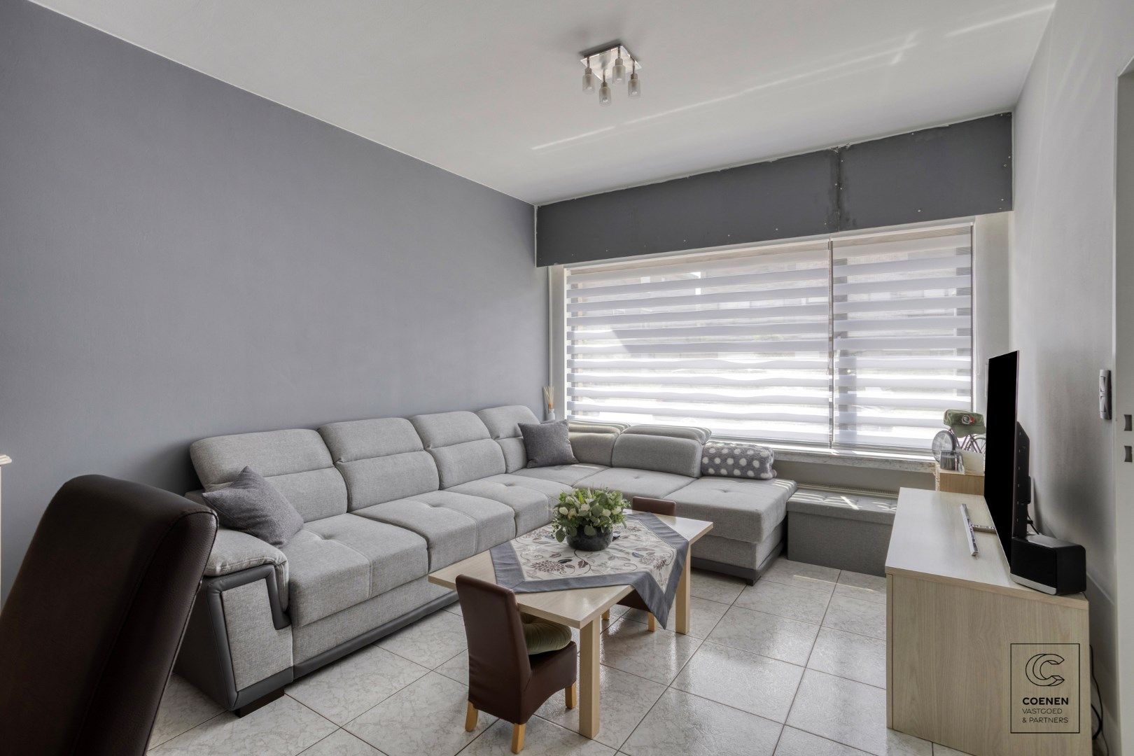 Instapklaar gelijkvloers appartement van 90m² met tuin en garage nabij het centrum van Schoten! foto 2