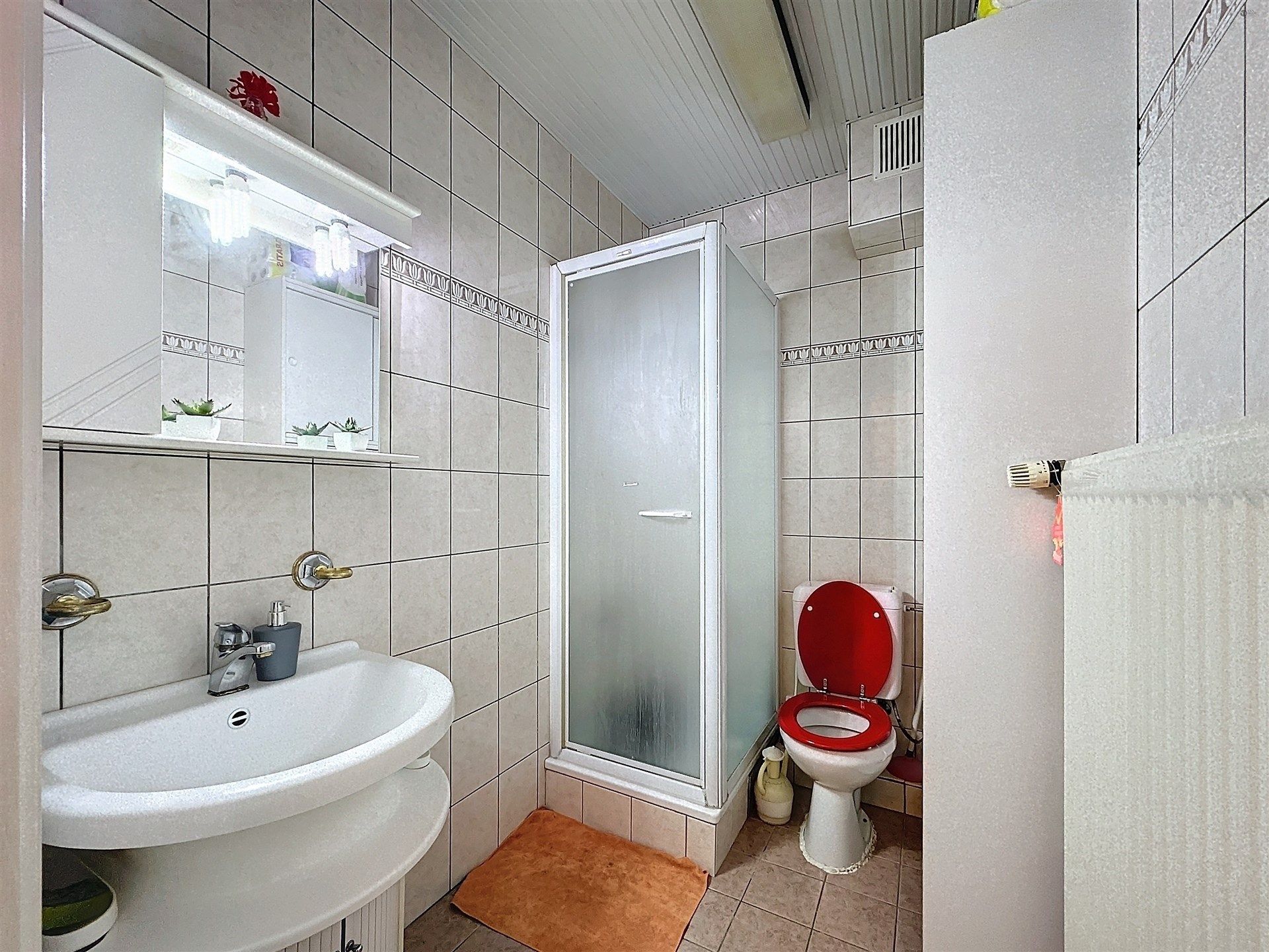 Instapklare woning met 3 slaapkamers in centrum Sint-Niklaas! foto 6