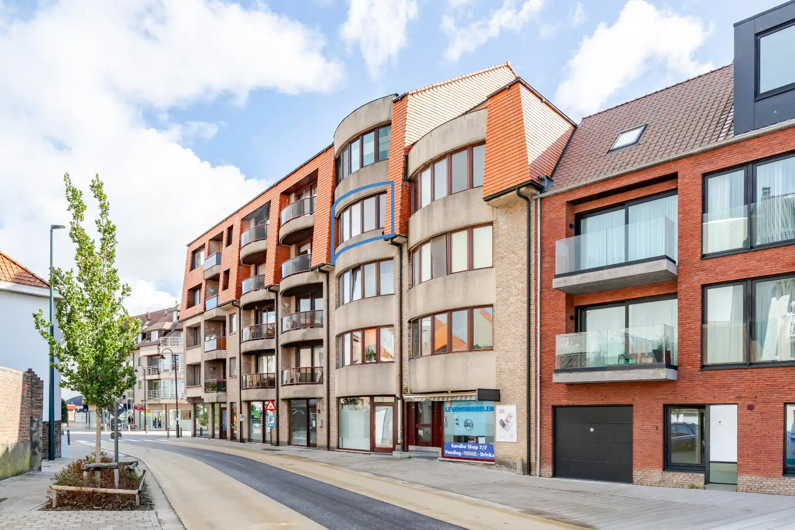 Prachtig en volledig gerenoveerd 2-slaapkamer appartement foto 12