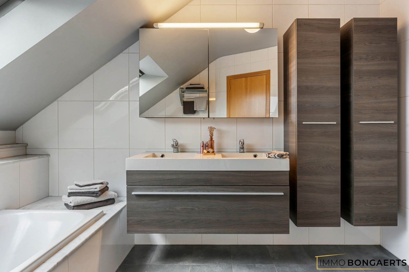 Ruim duplexappartement met 4 slaapkamers foto 26