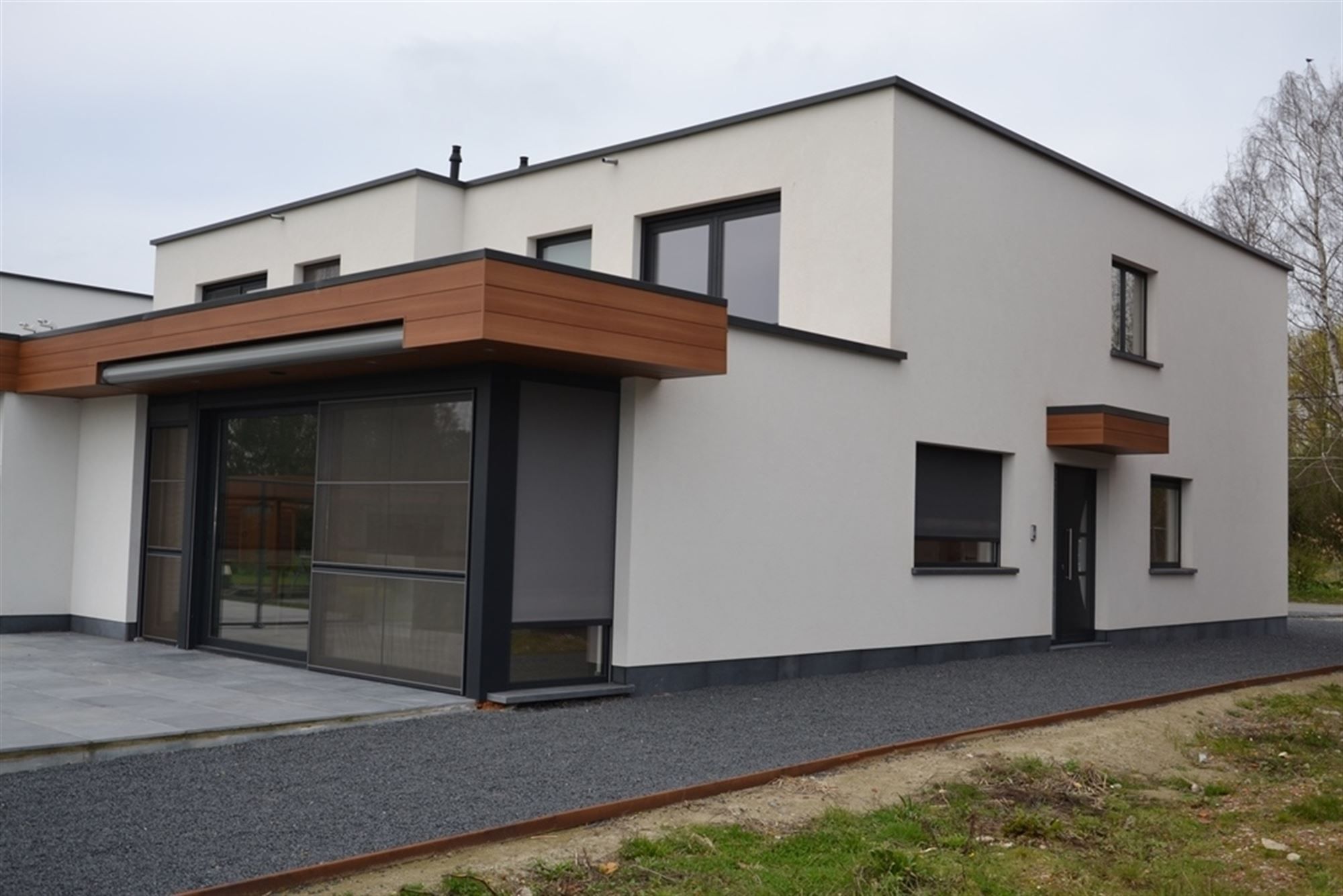 Bijzonder rustig en mooi gelegen moderne energiezuinige woning met carport en tuin. foto 7