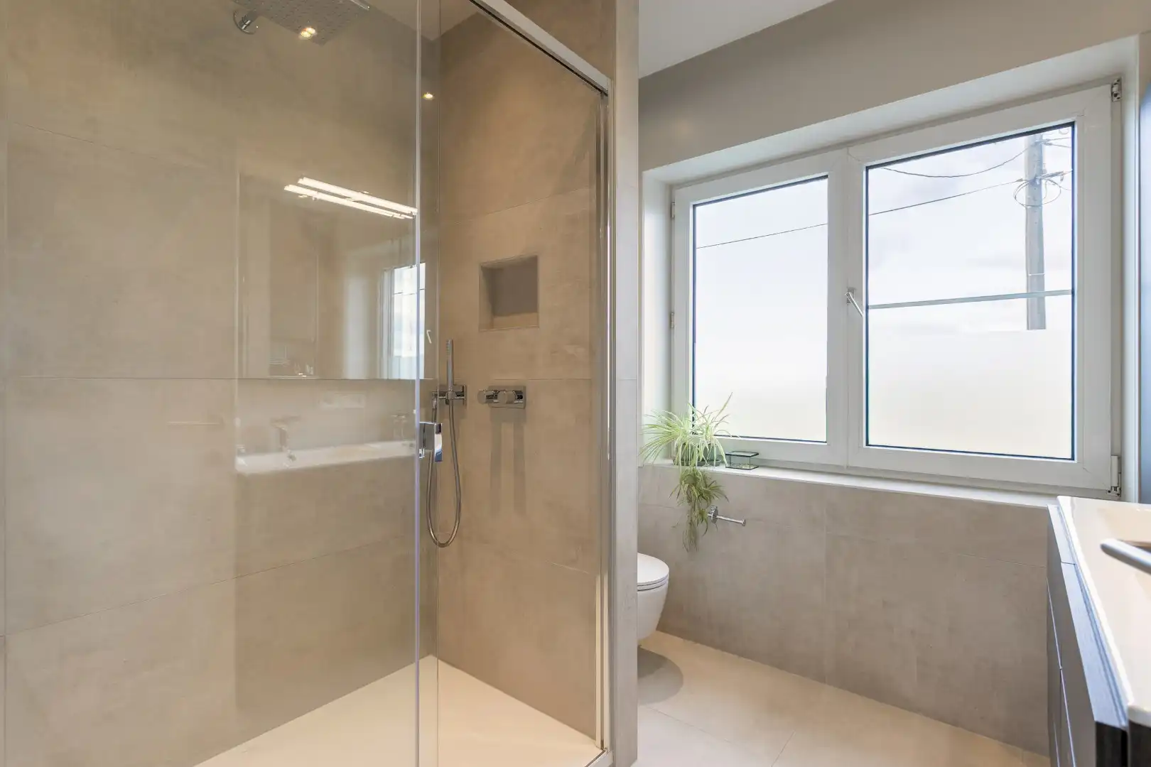 Energiezuinige woning met 5 slpk, tuin en garage foto 19