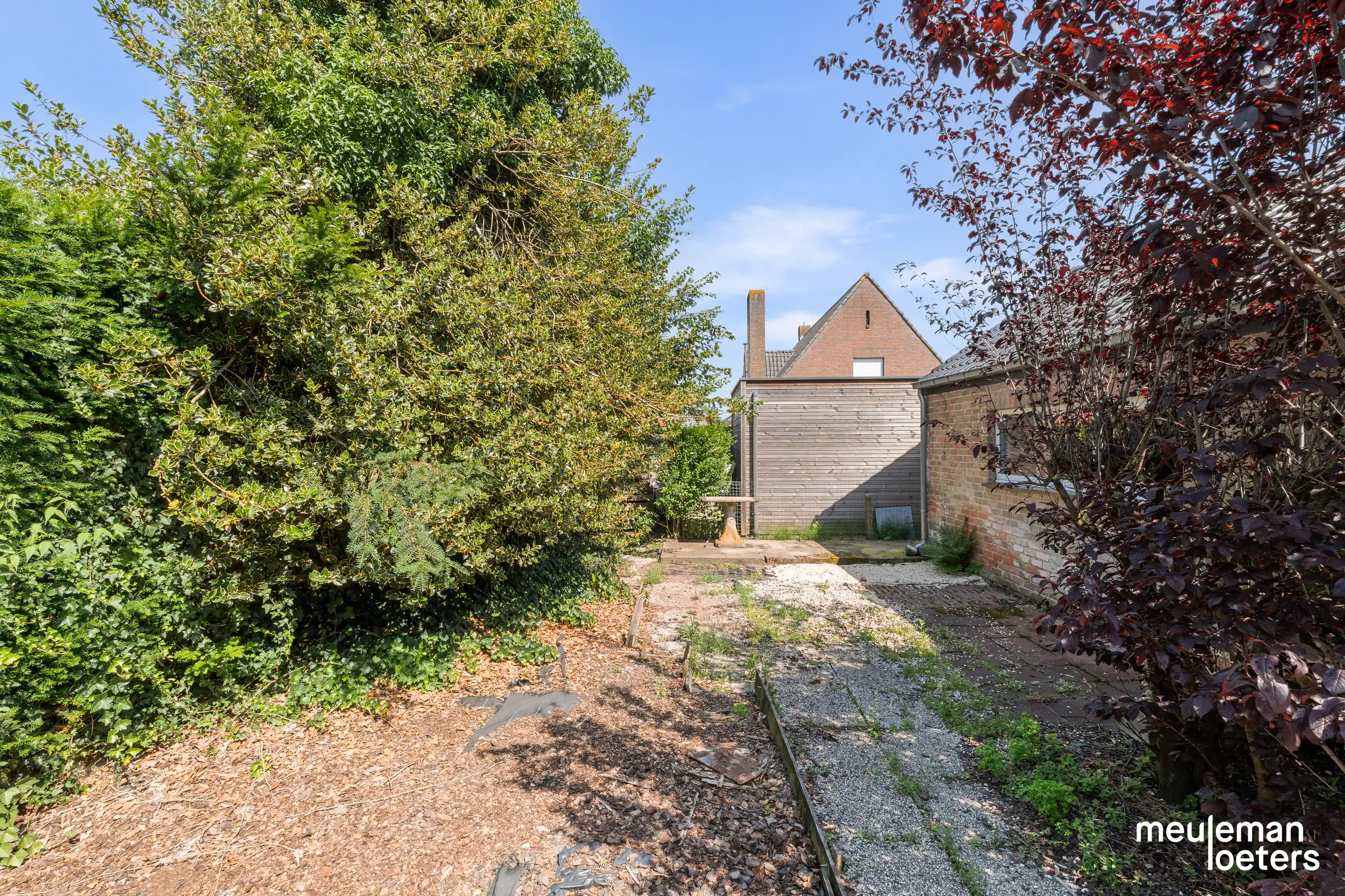 Interessante halfopen woning met veel potentieel te Sint-Michiels (Brugge) foto 13