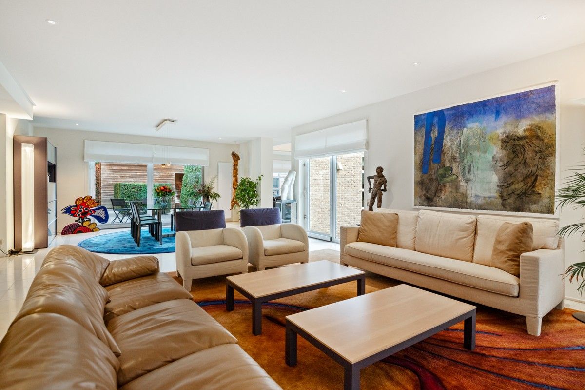 Uitzonderlijke villa op 3451 m² met 5 slaapkamers omgeven door groen. foto 6