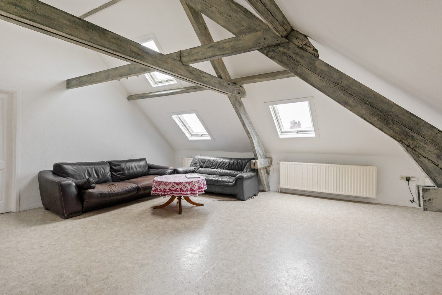Dakappartement in Wijnegem centrum te huur foto 2