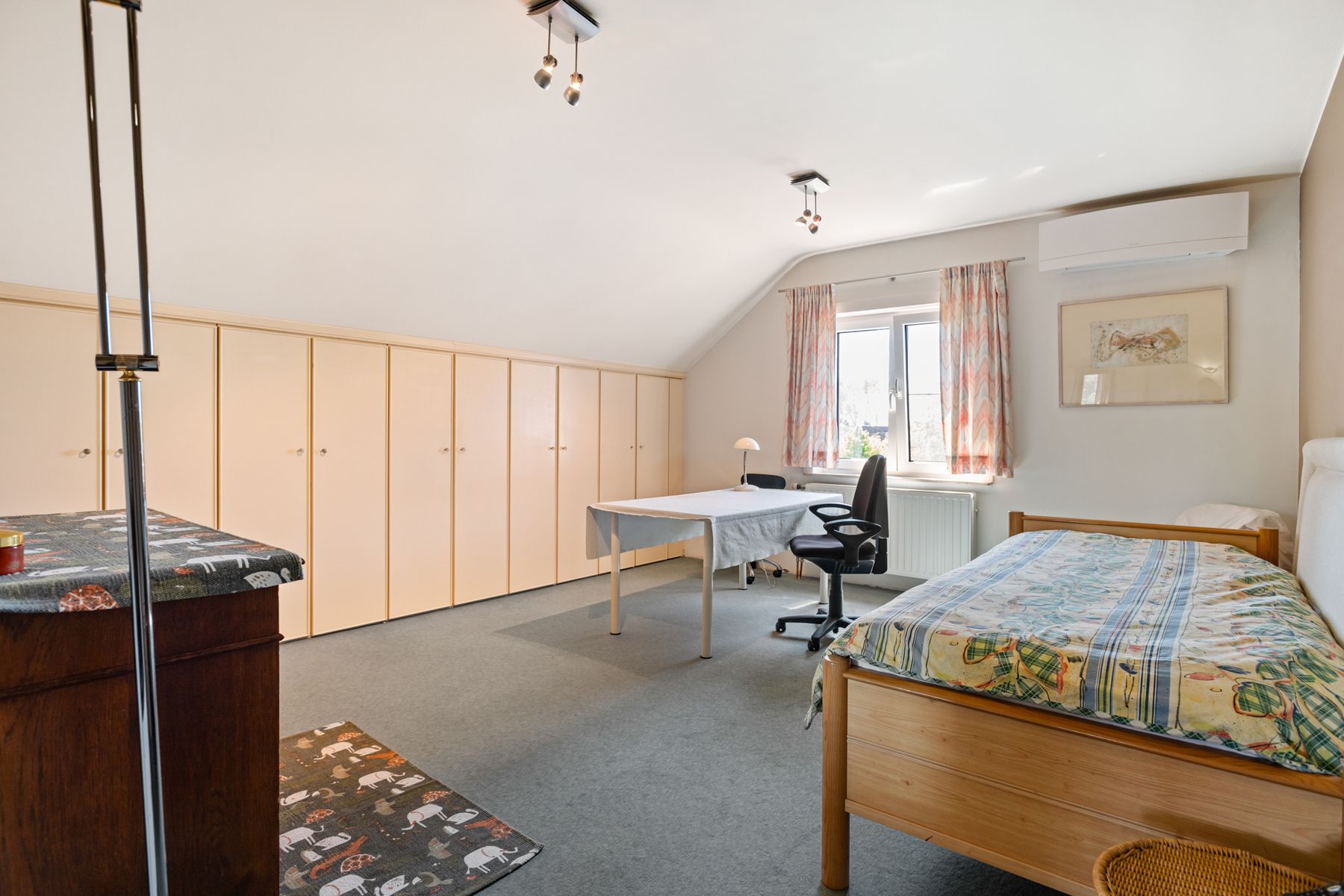 Ruime villa met praktijkruimte in rustige doodlopende straat. foto 27