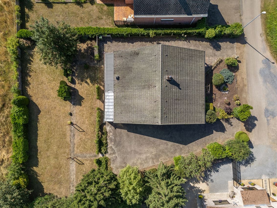 3slk., grenzend aan agrarisch gebied, doodlopende straat foto 46