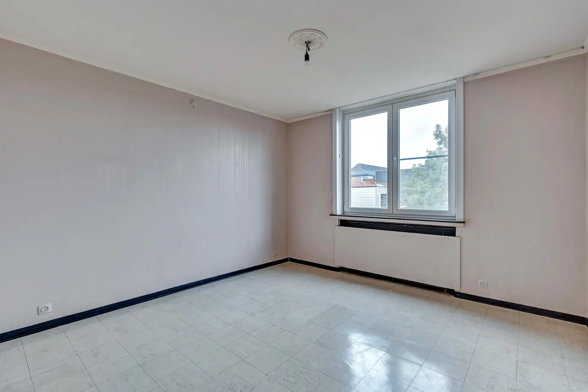 Tweeslaapkamer appartement met autostaanplaats foto 10
