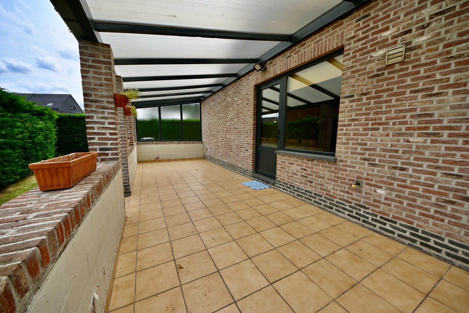 Rustig gelegen laagbouw woning met 2 slaapkamers, garage en tuin. foto 17