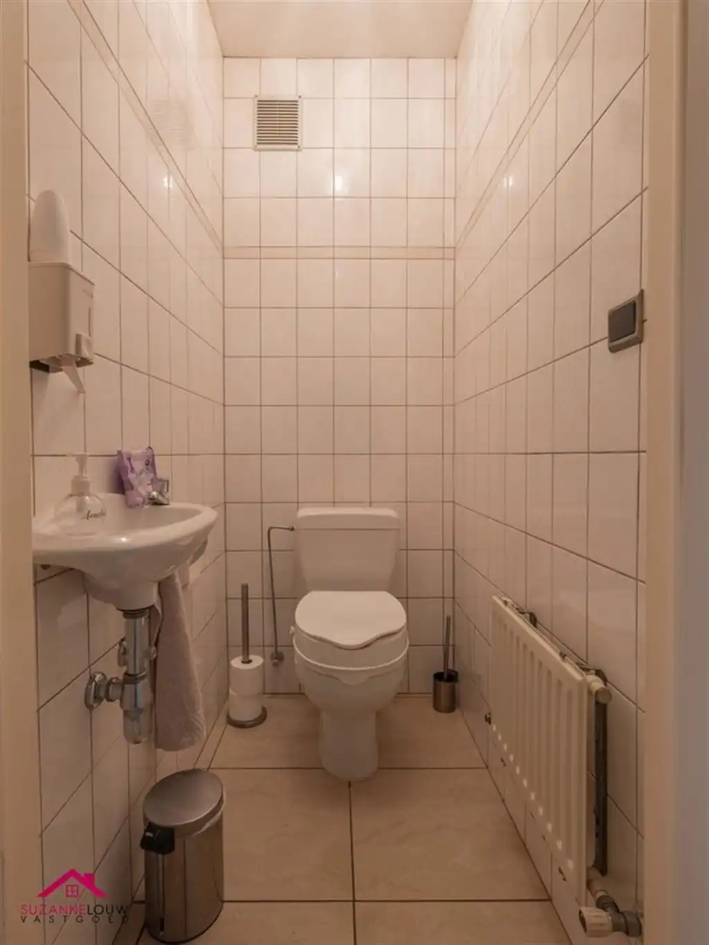 Charmante vrijstaande woning met sfeervol aangelegd terras foto 20