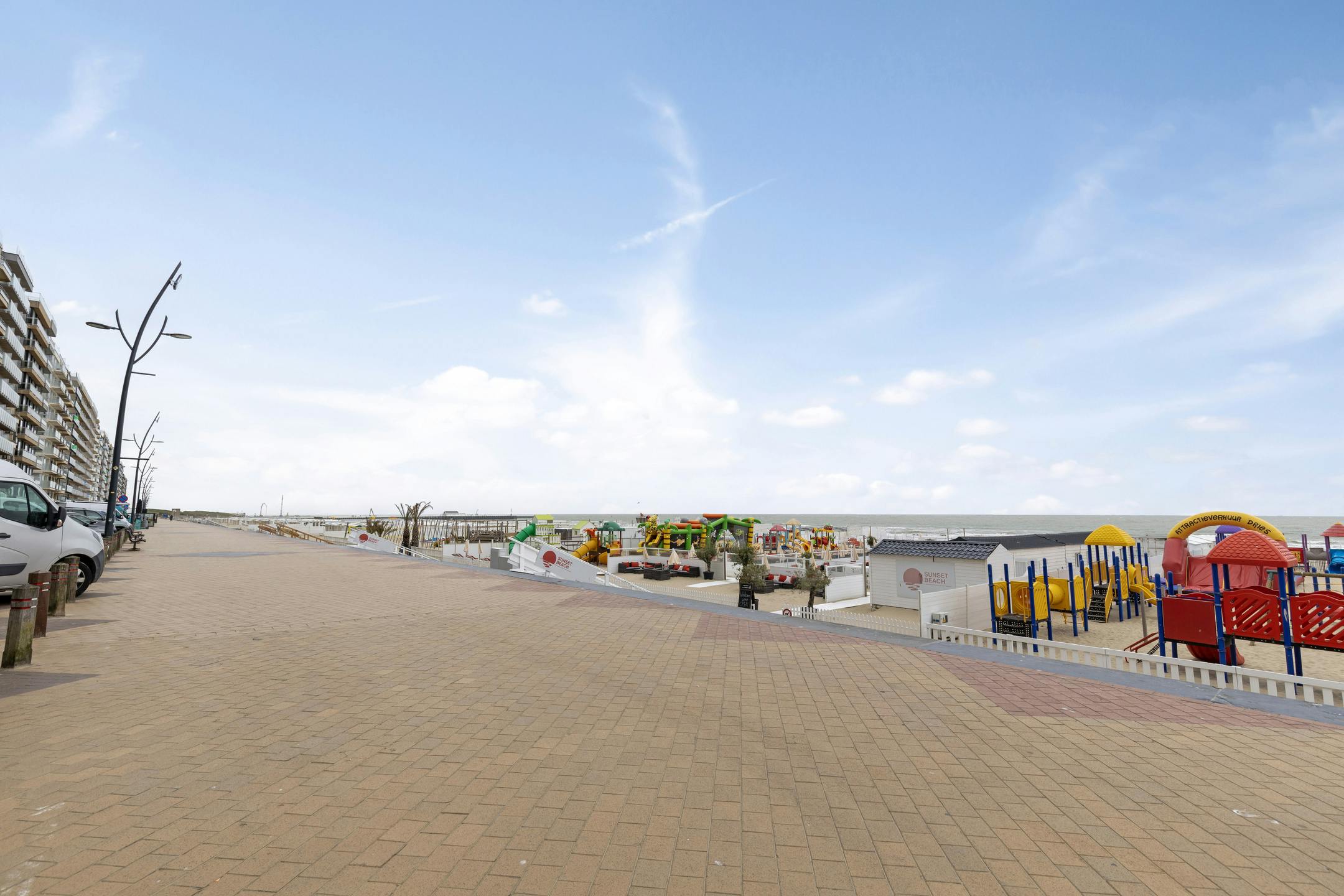 Gerenoveerd duplex appartement te koop in Blankenberge foto 12