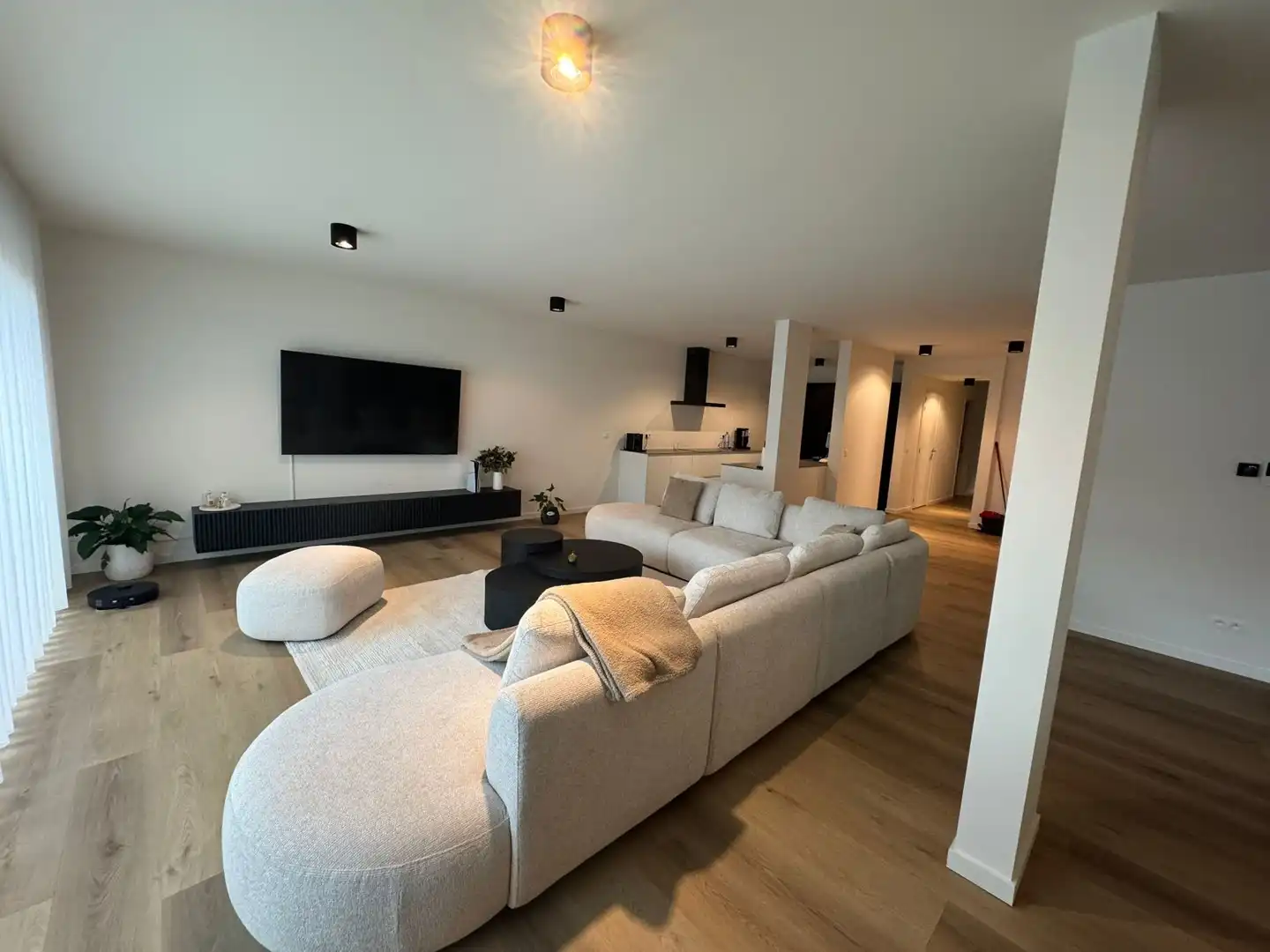 NIEUWBOUWAPPARTEMENT MET TERRAS foto {{pictureIndex}}