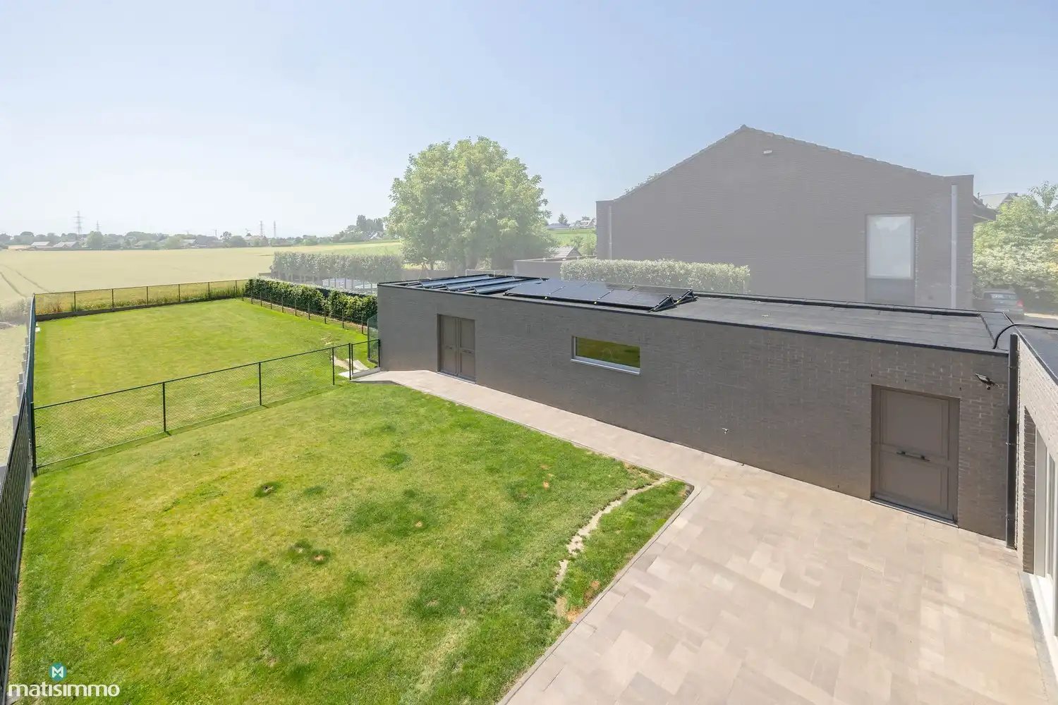 GROTENDEELS GERENOVEERDE EN ENERGIEZUINIGE GEZINSWONING MET ZUIDGERICHTE TUIN VAN 832M² EN GARAGE VAN 73 M² foto 30
