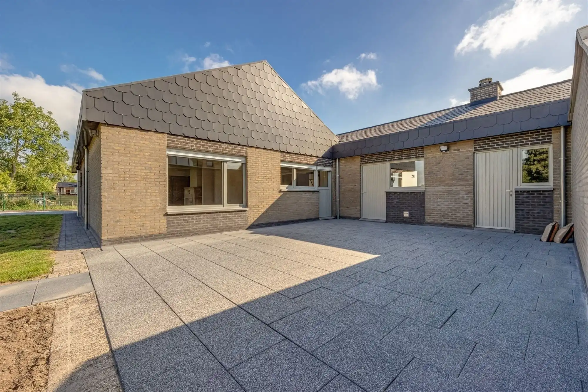 Bungalow op perceel van ca 1824m² in het groen foto 26